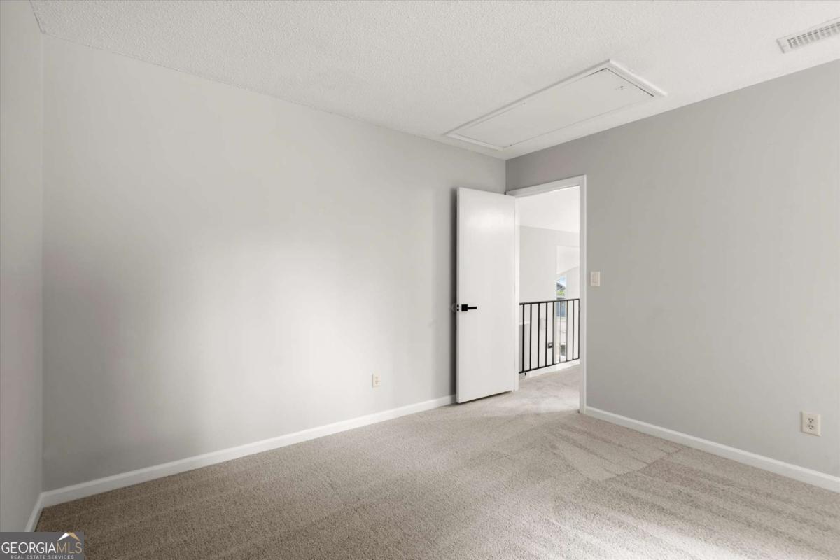 225 Lakeview Ridge W