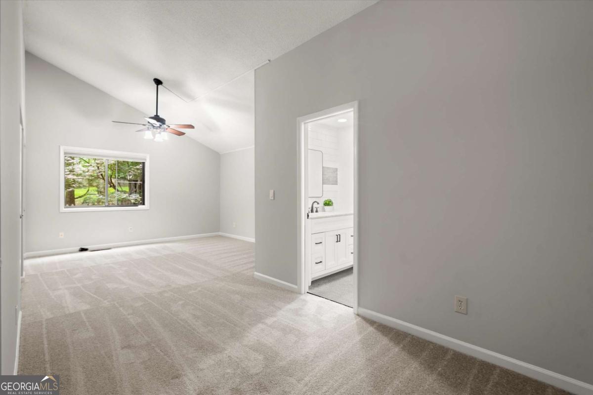 225 Lakeview Ridge W