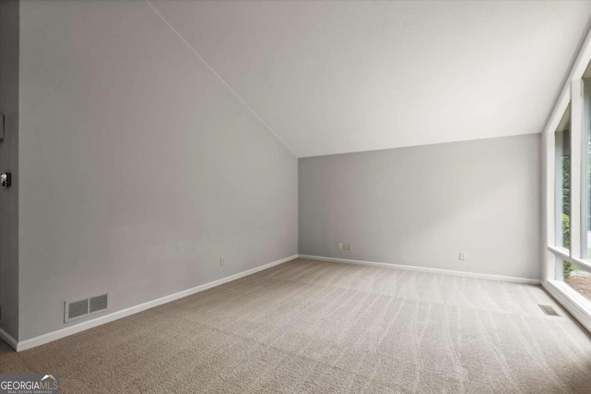 225 Lakeview Ridge W