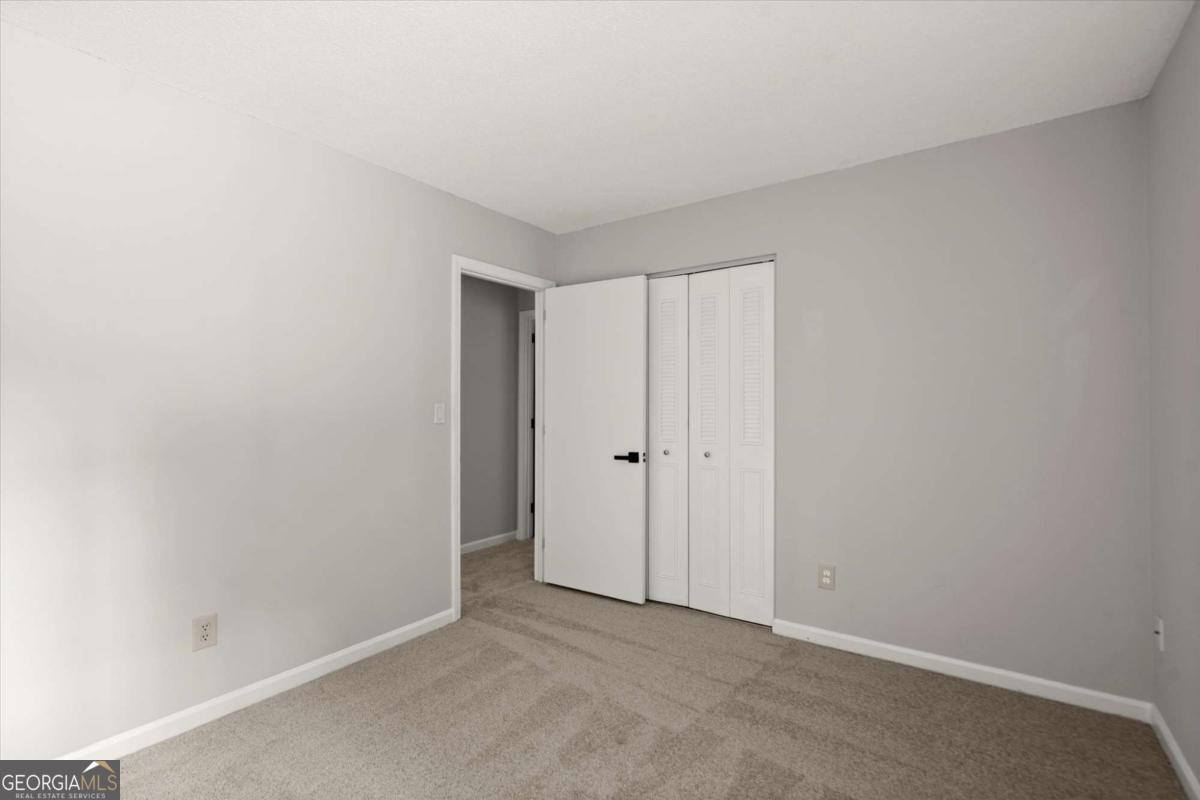 225 Lakeview Ridge W