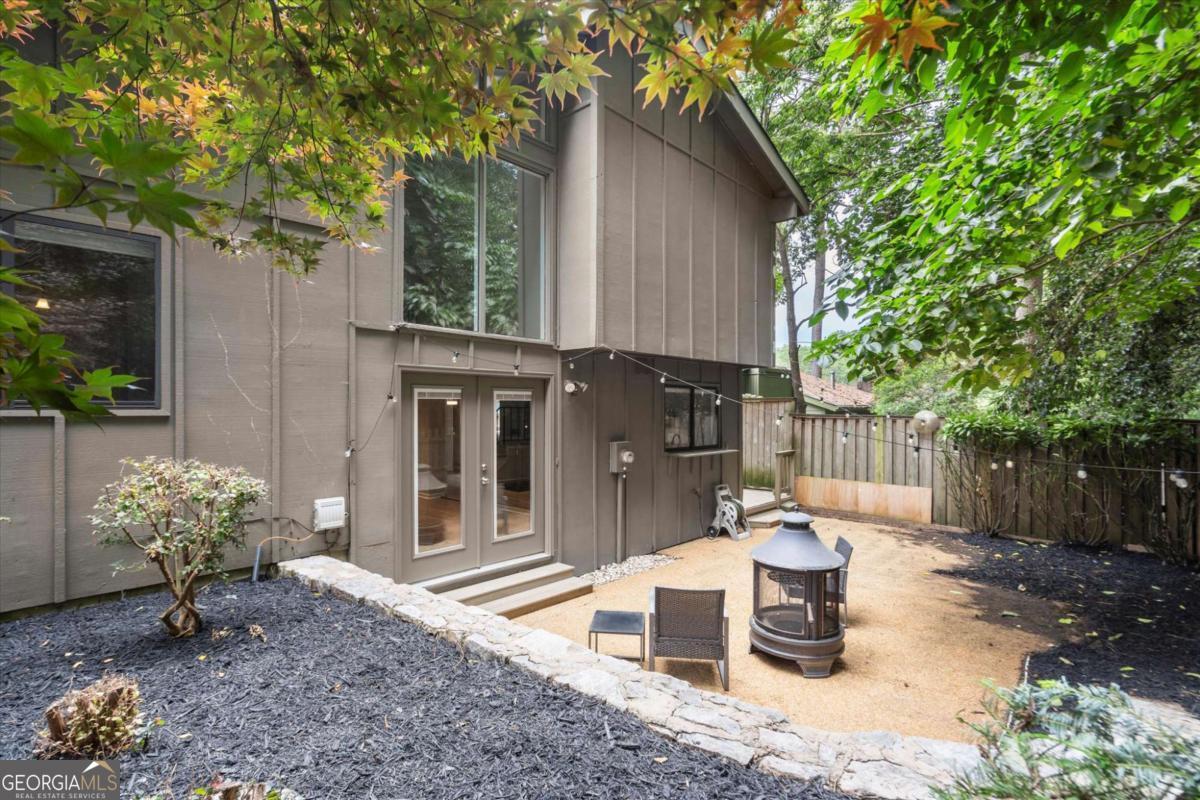 225 Lakeview Ridge W