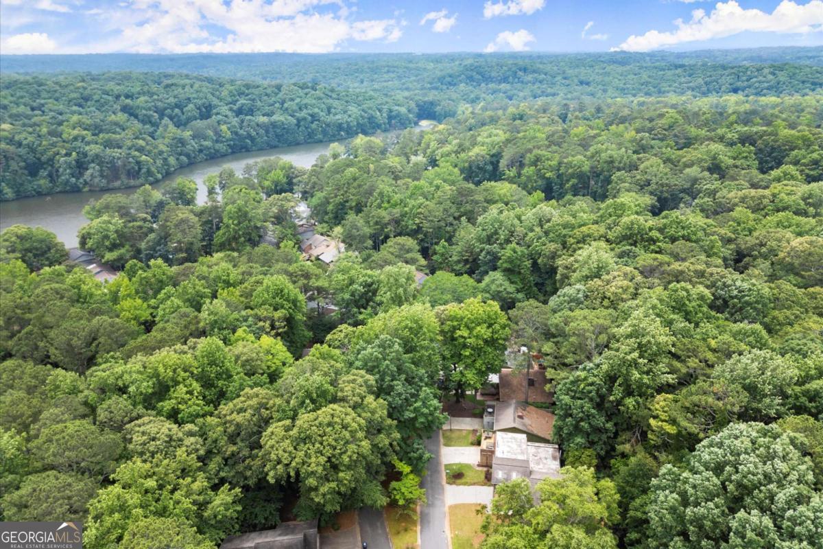 225 Lakeview Ridge W
