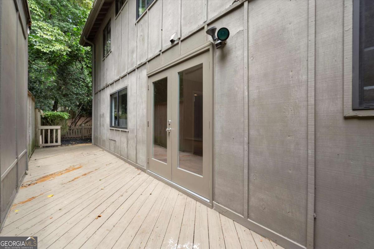 225 Lakeview Ridge W