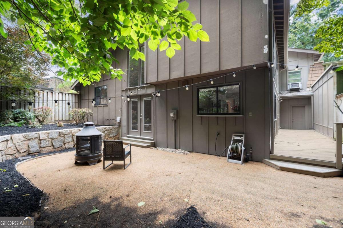 225 Lakeview Ridge W