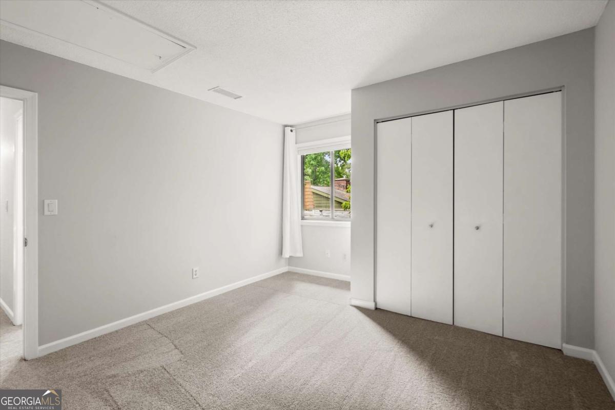 225 Lakeview Ridge W