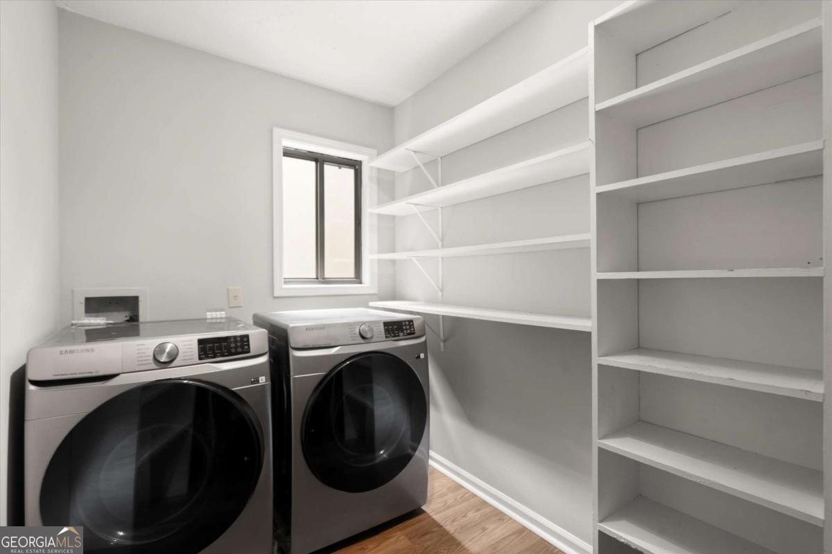225 Lakeview Ridge W