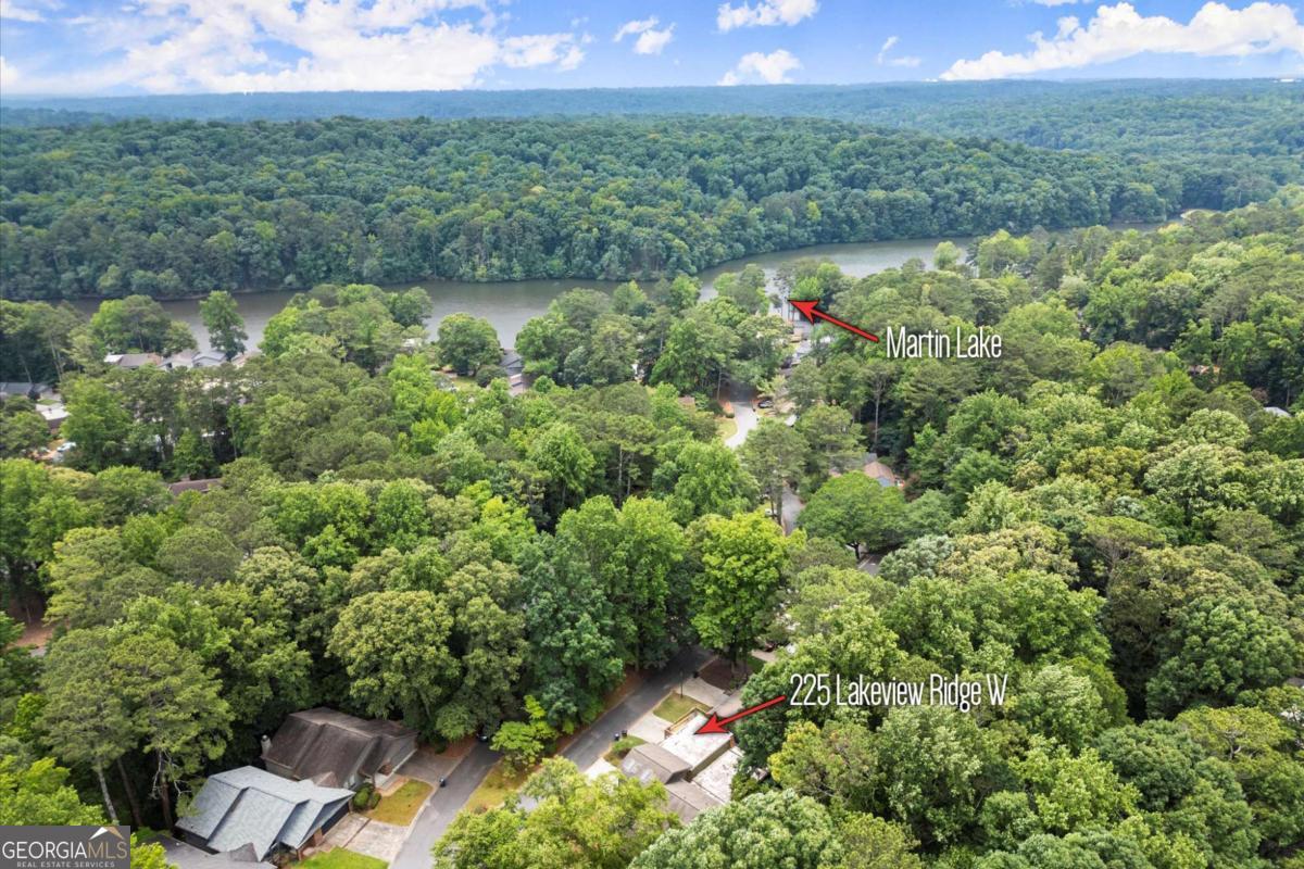 225 Lakeview Ridge W