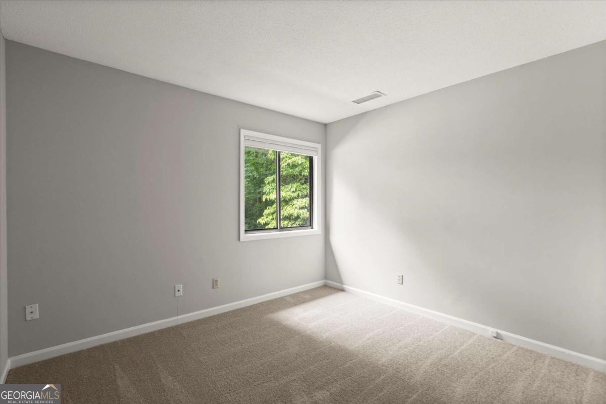 225 Lakeview Ridge W