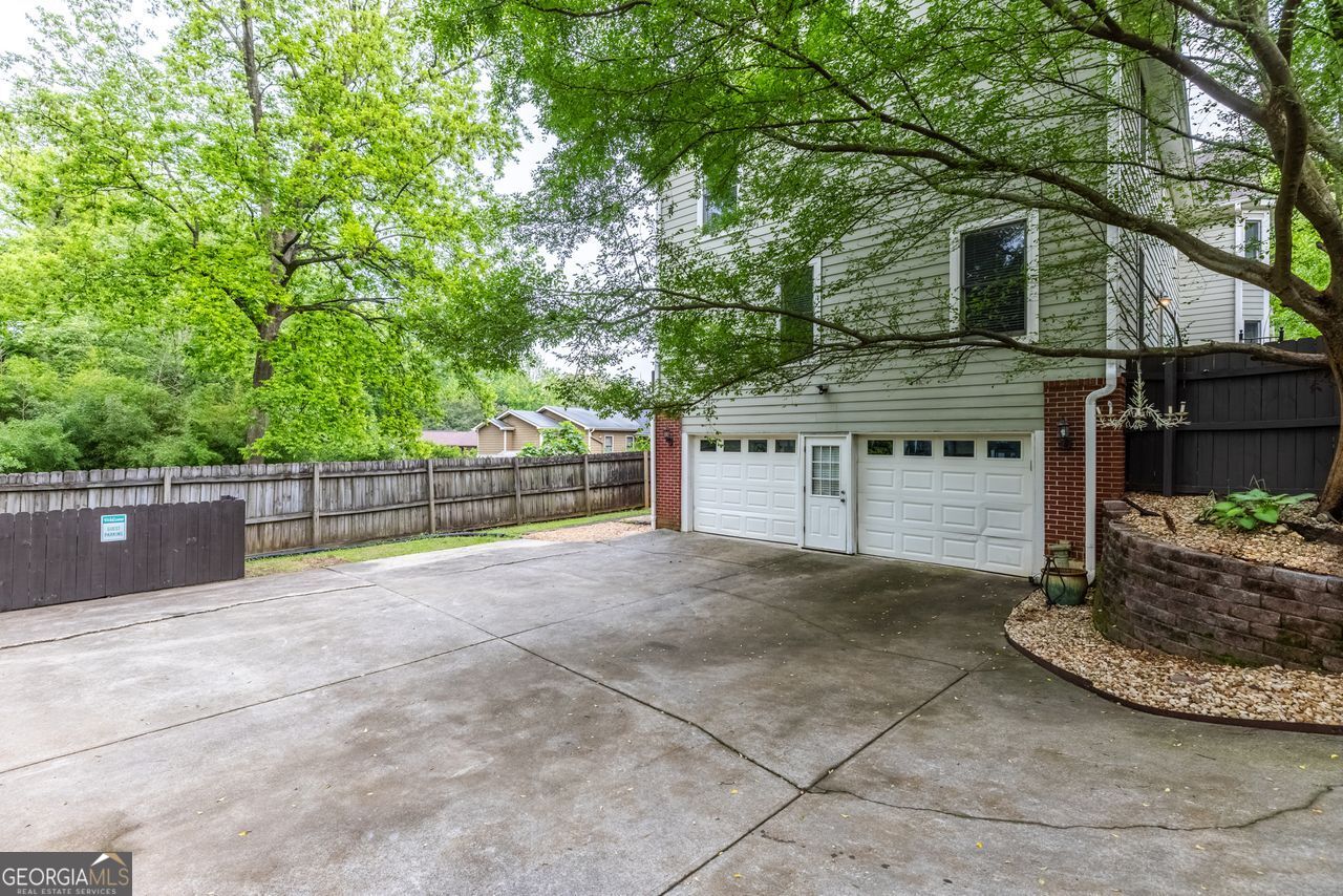 380 KENDRICK Avenue