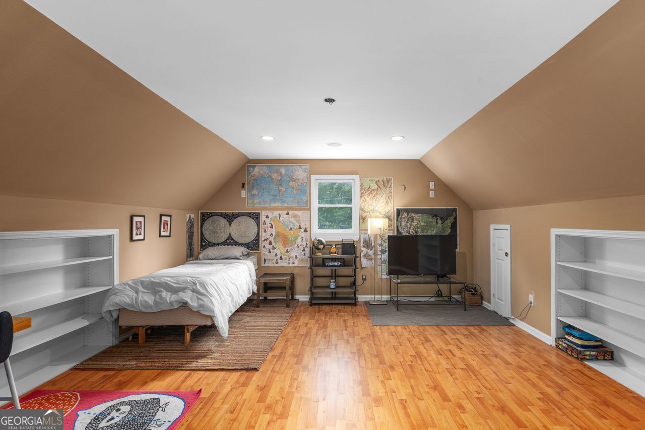380 KENDRICK Avenue
