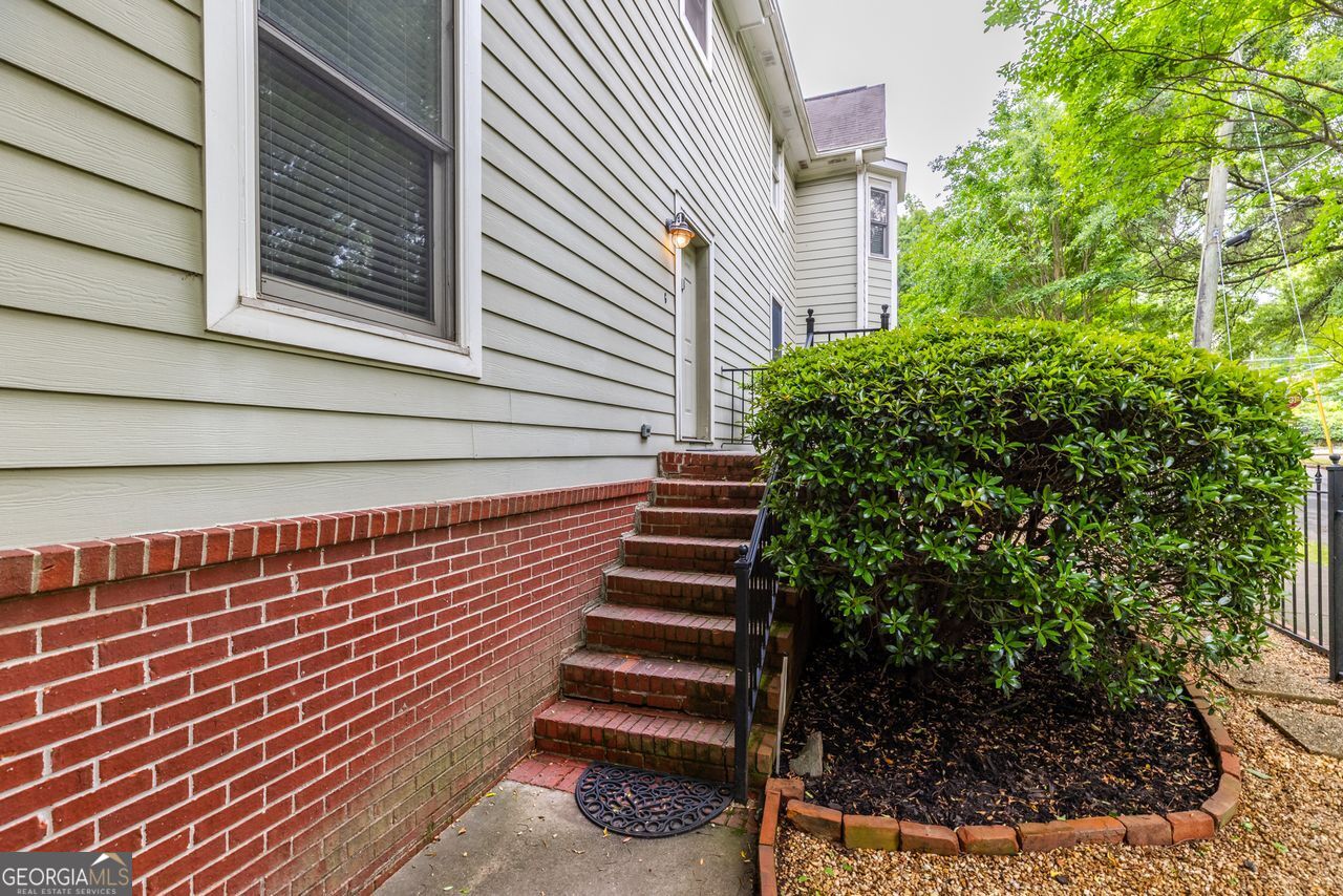 380 KENDRICK Avenue