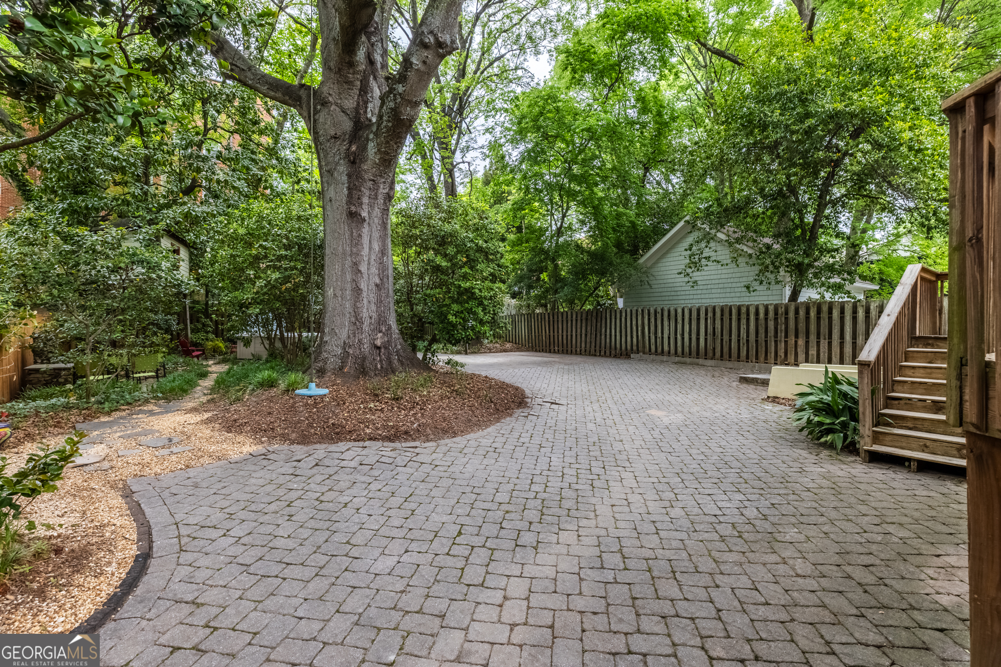 966 Blue Ridge Avenue NE