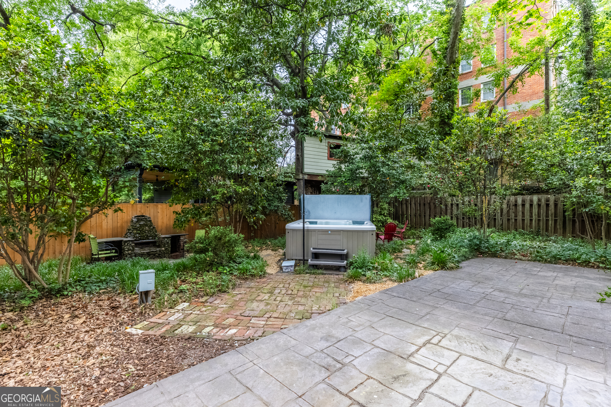 966 Blue Ridge Avenue NE