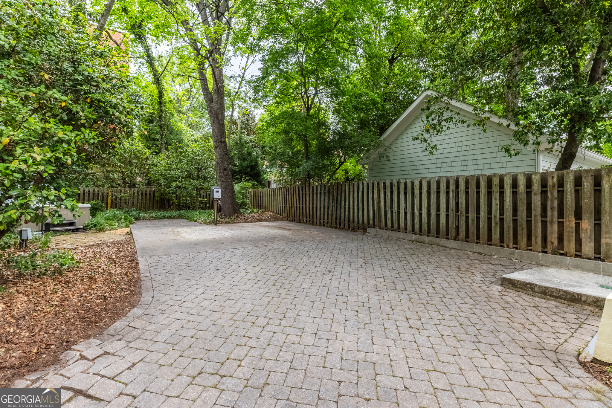966 Blue Ridge Avenue NE