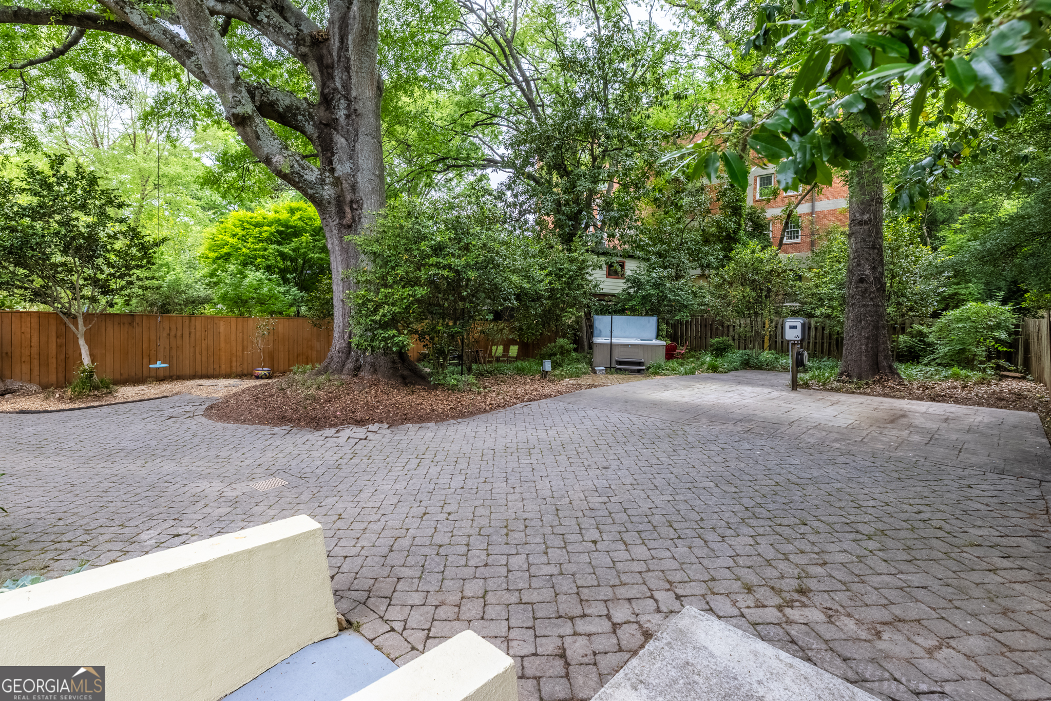 966 Blue Ridge Avenue NE
