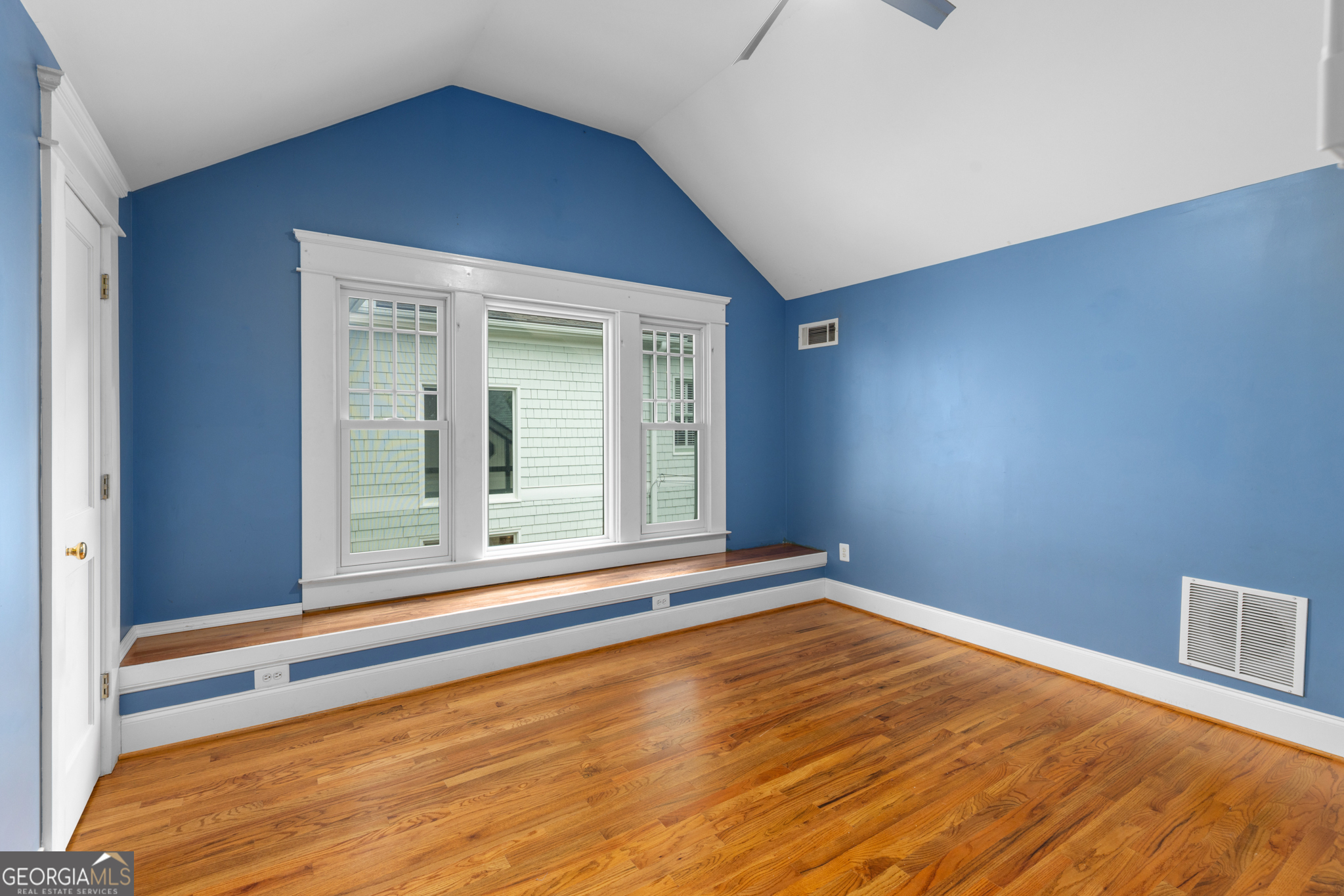 966 Blue Ridge Avenue NE