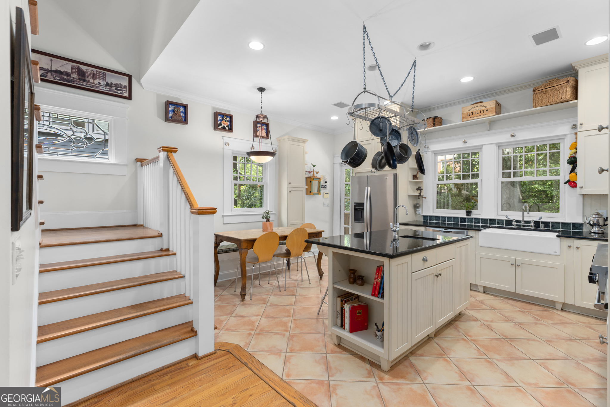 966 Blue Ridge Avenue NE