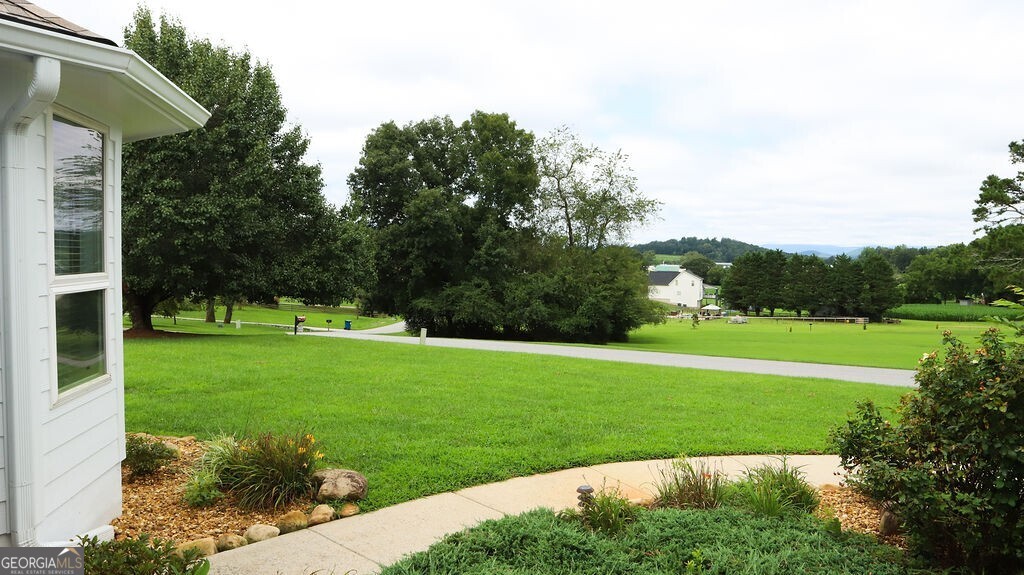 220 Foothills Drive