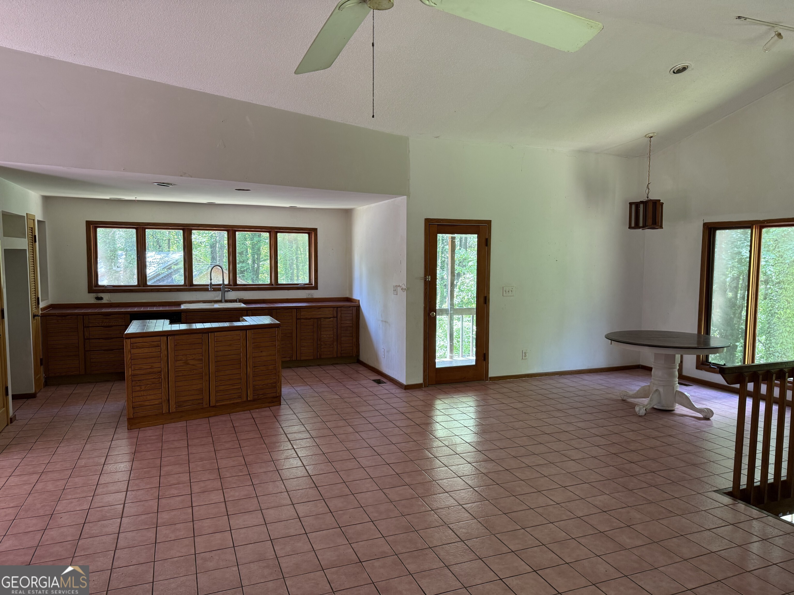 6275 Dallas Acworth Highway