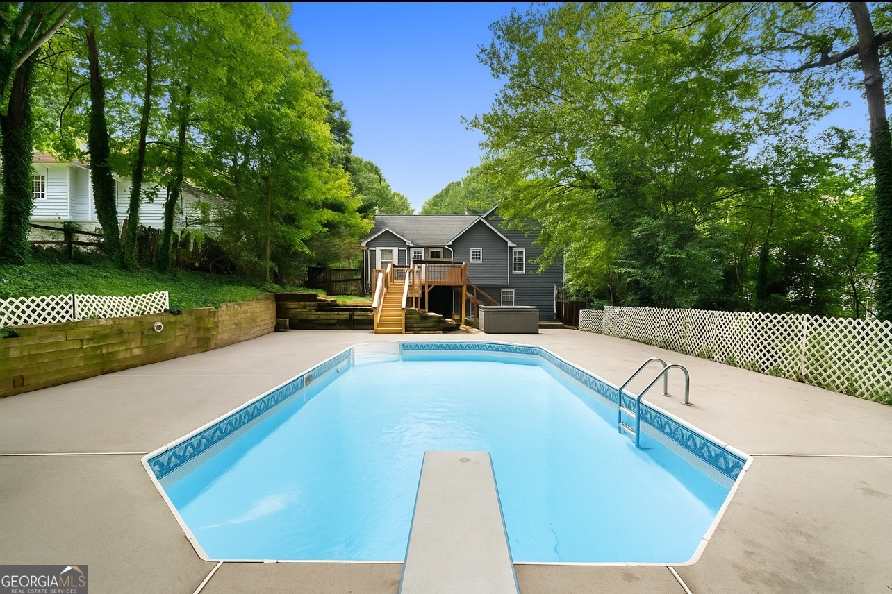 525 Brooksdale Drive