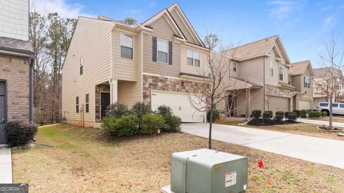 5015 Rapahoe Trail