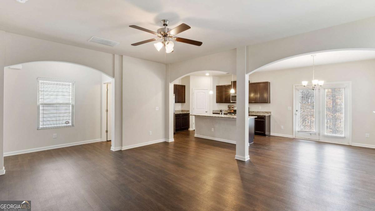 5015 Rapahoe Trail