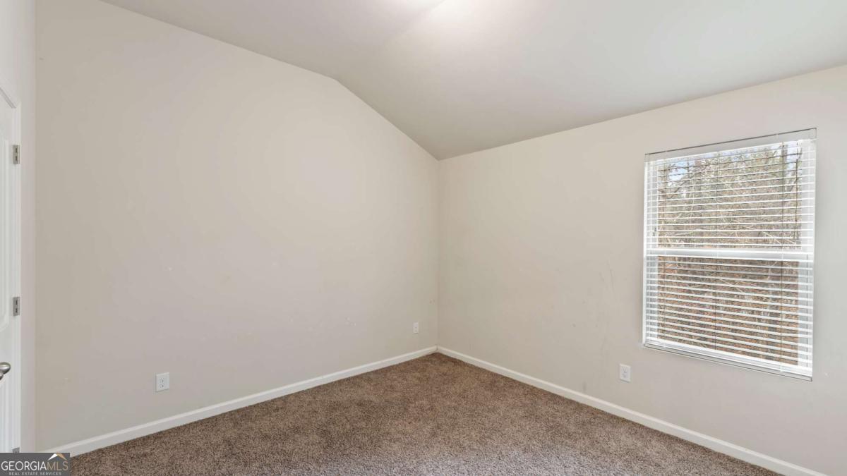 5015 Rapahoe Trail