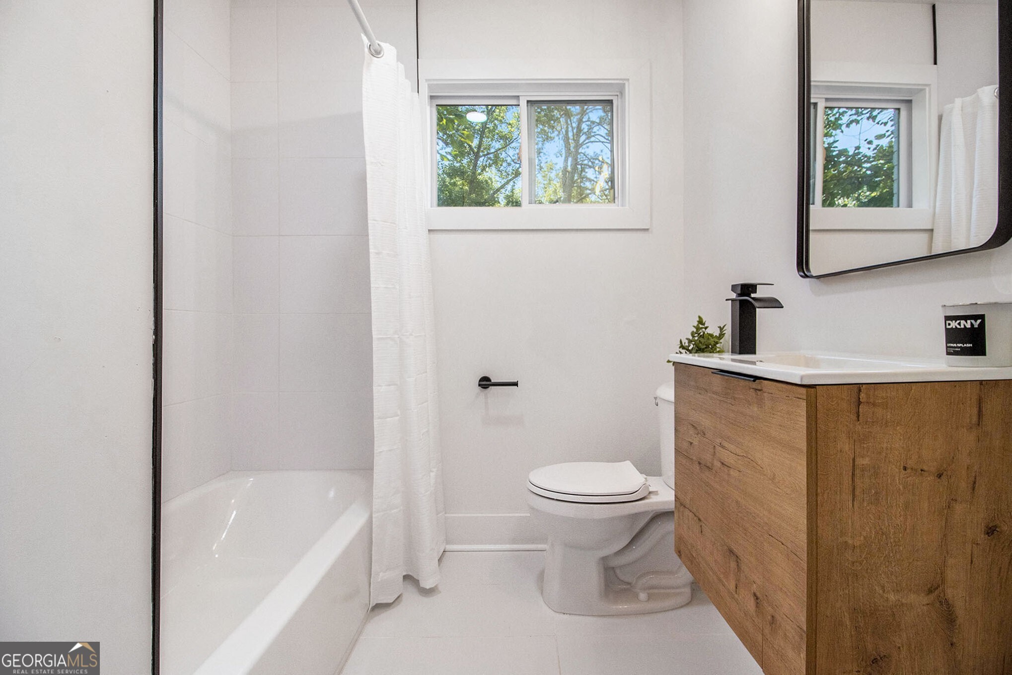 2813 Hillside Road SE