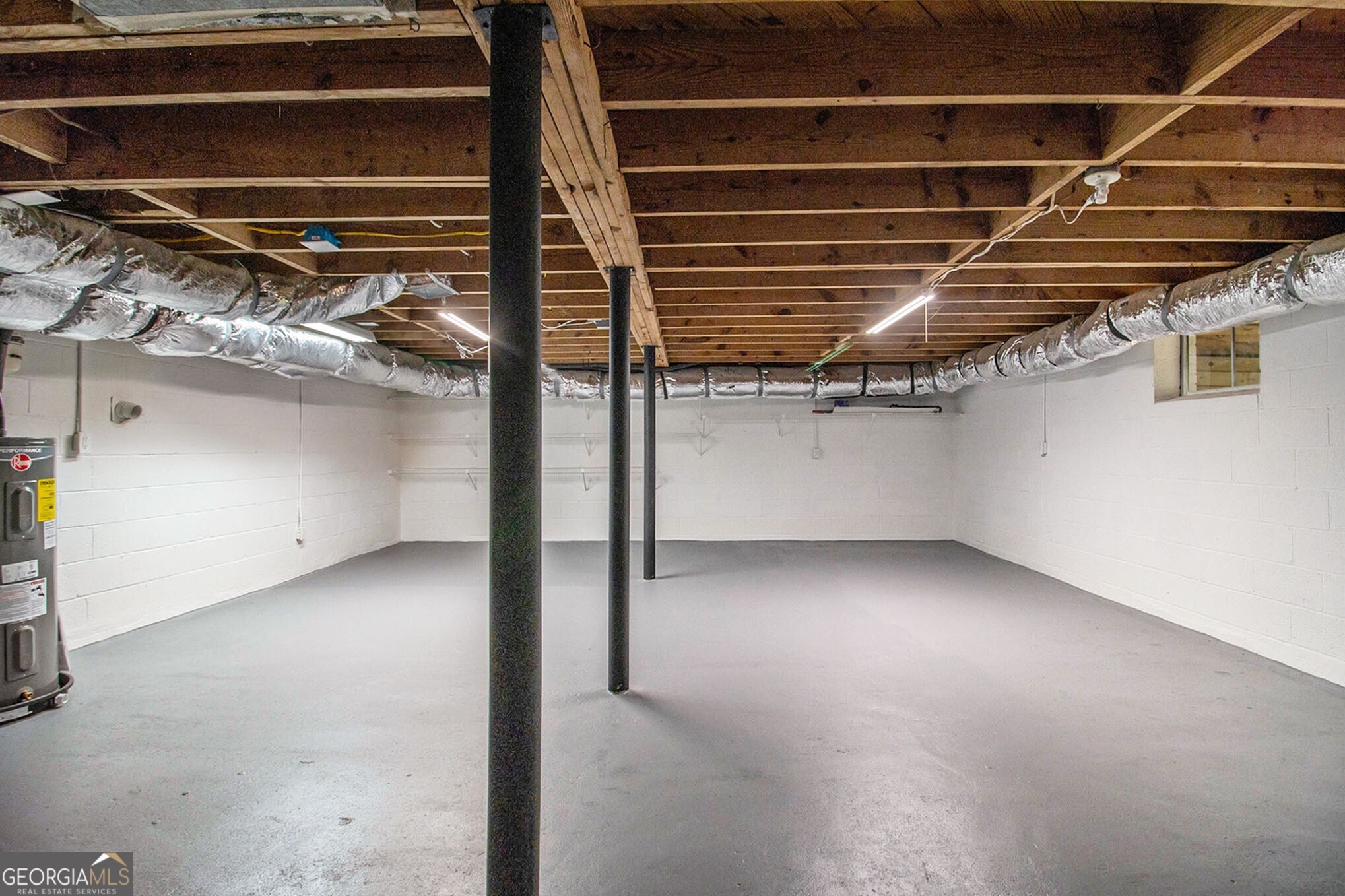 2813 Hillside Road SE