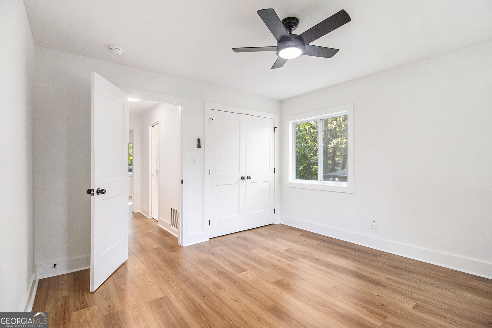 2813 Hillside Road SE