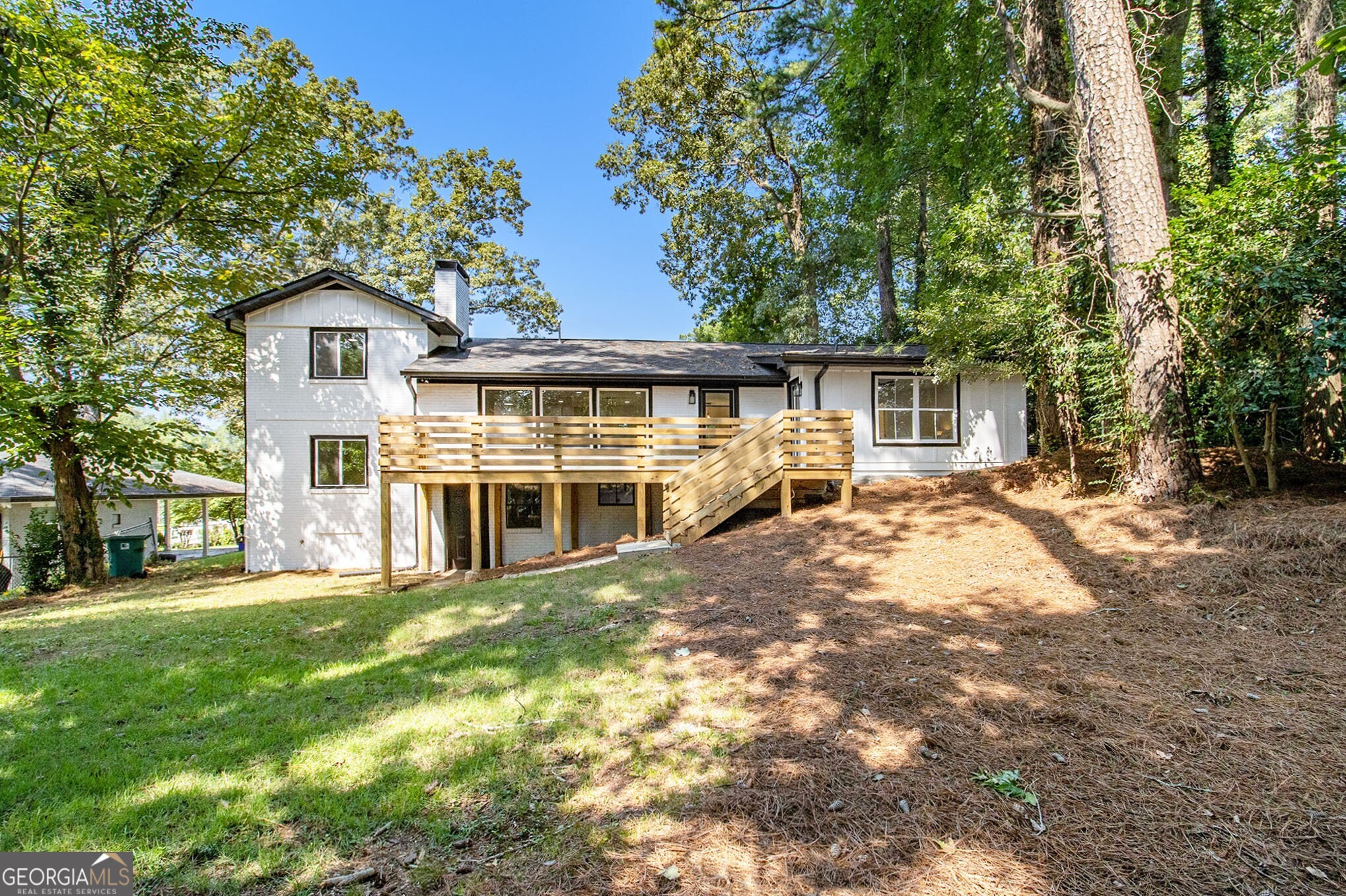 2813 Hillside Road SE