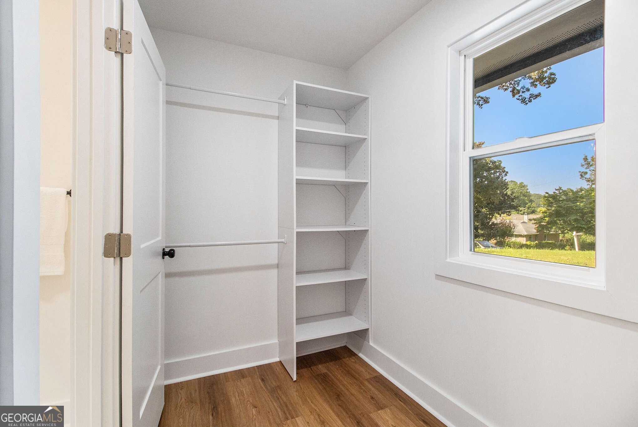 2813 Hillside Road SE