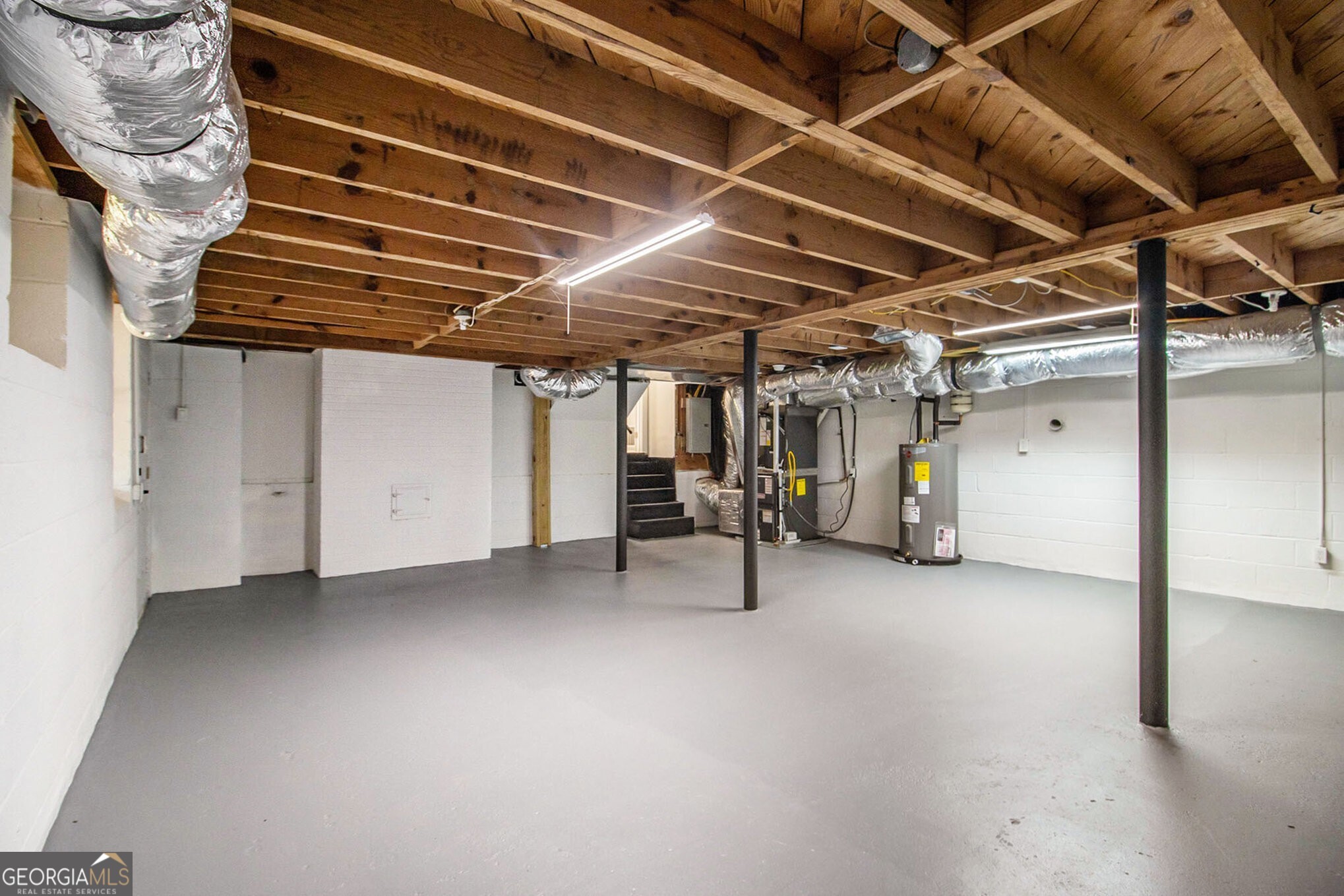 2813 Hillside Road SE