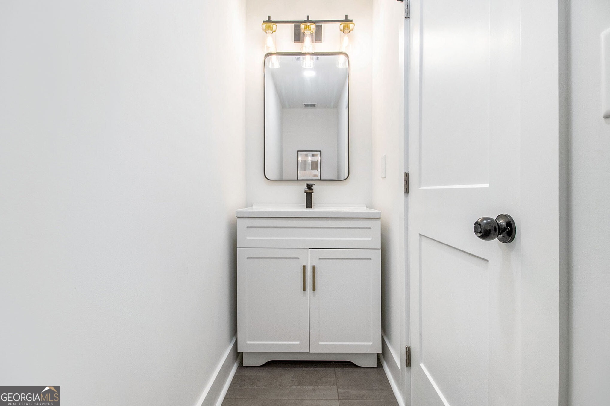 2813 Hillside Road SE