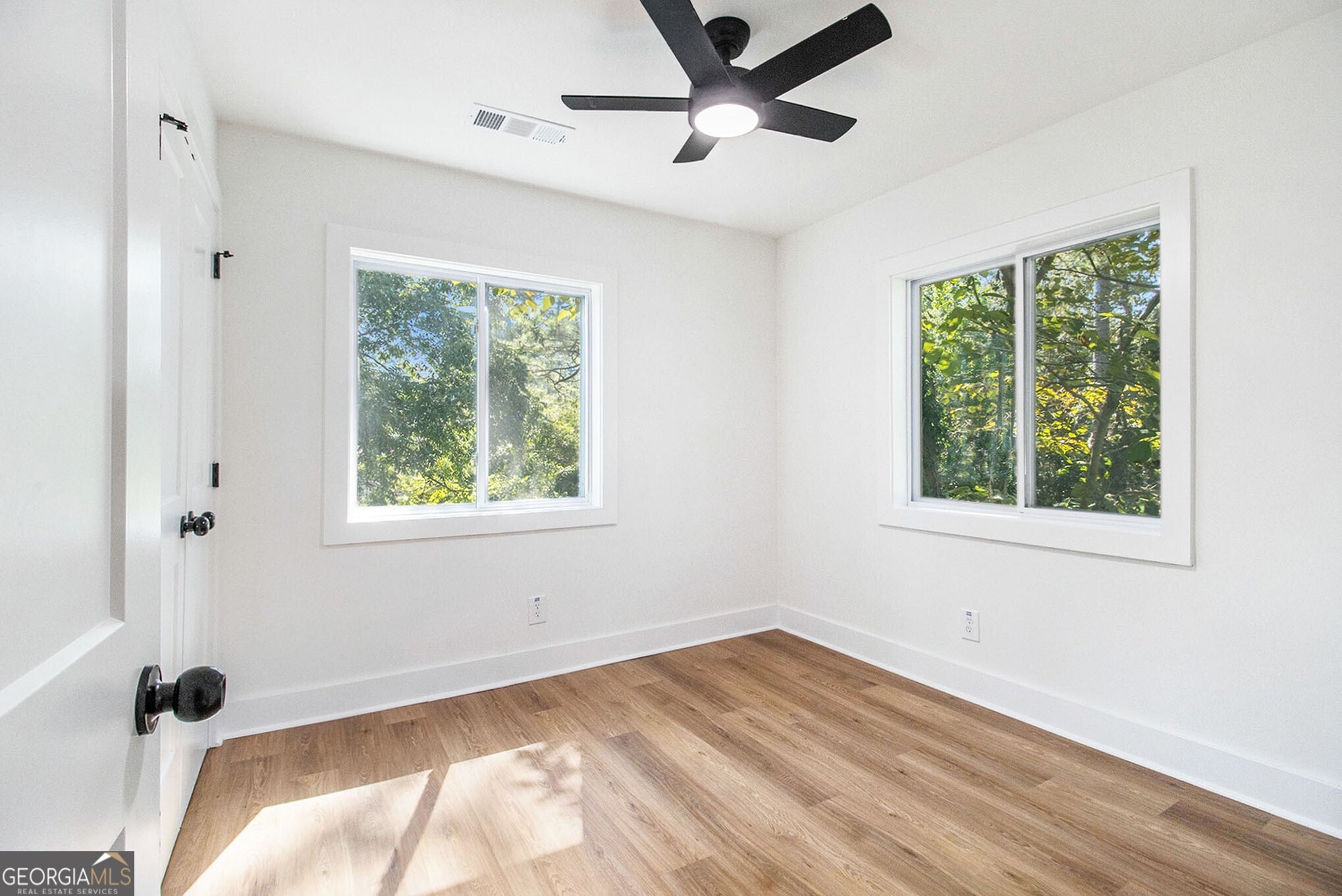 2813 Hillside Road SE