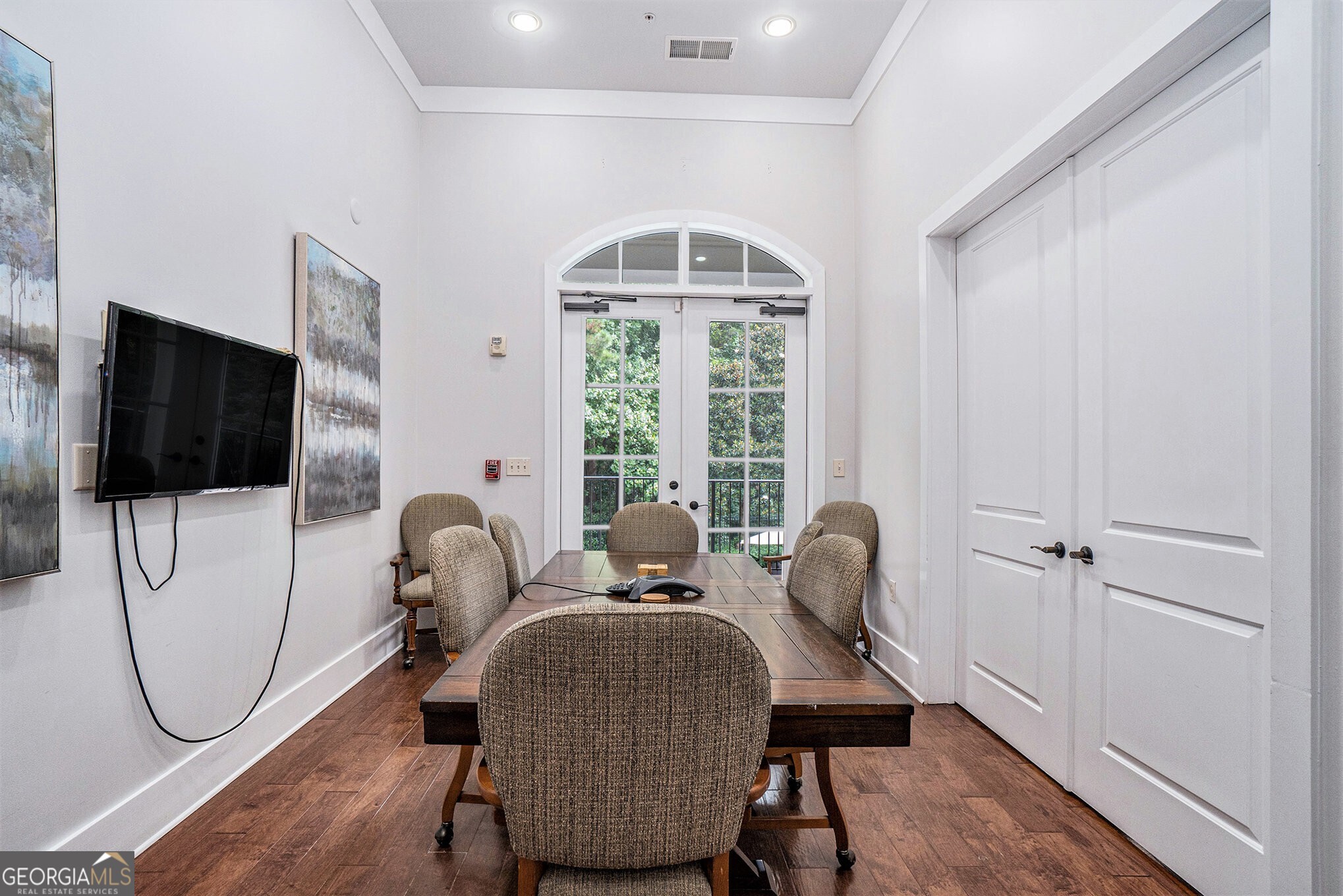 200 River Vista Drive # 412