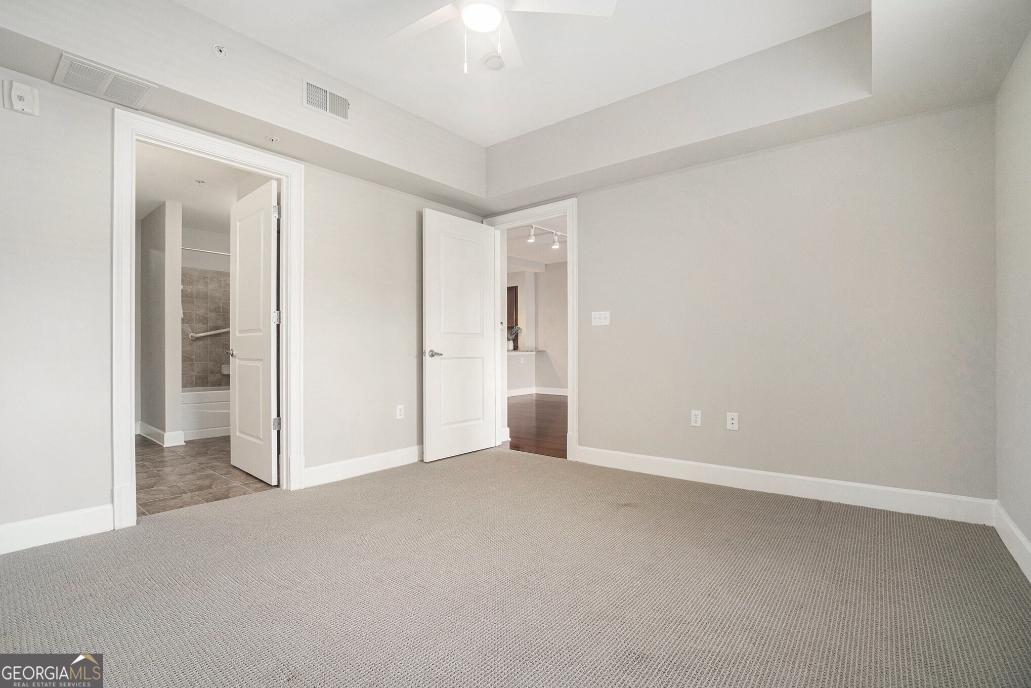 200 River Vista Drive # 412