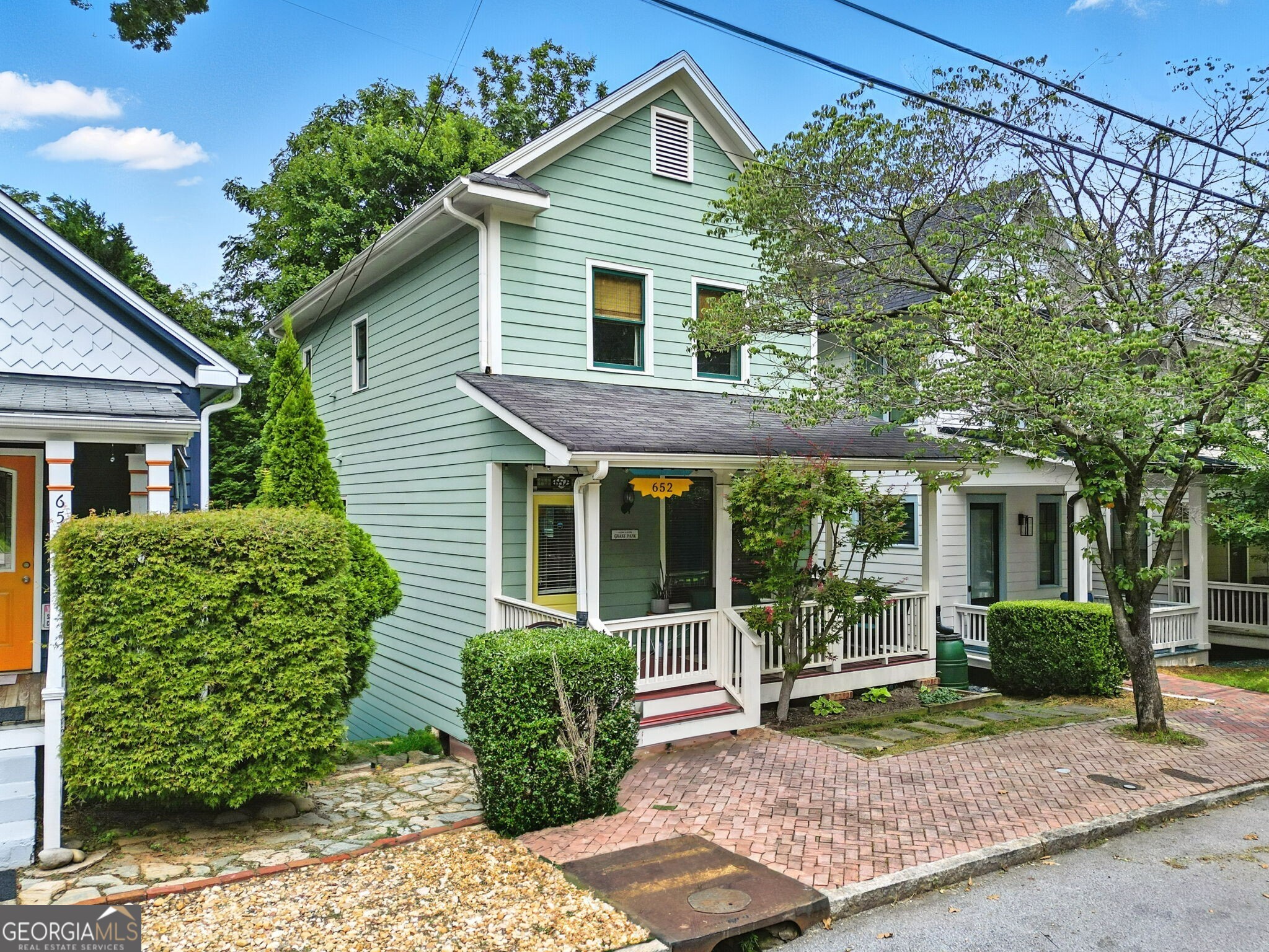 652 Woodward Avenue SE