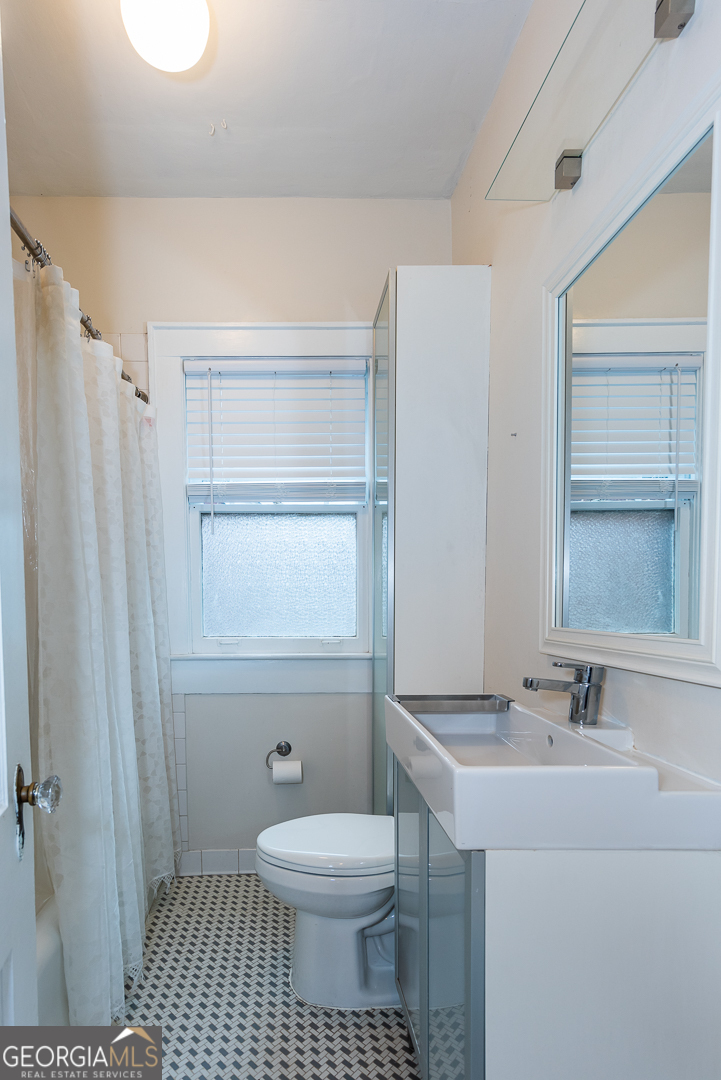 451 S Columbia Drive