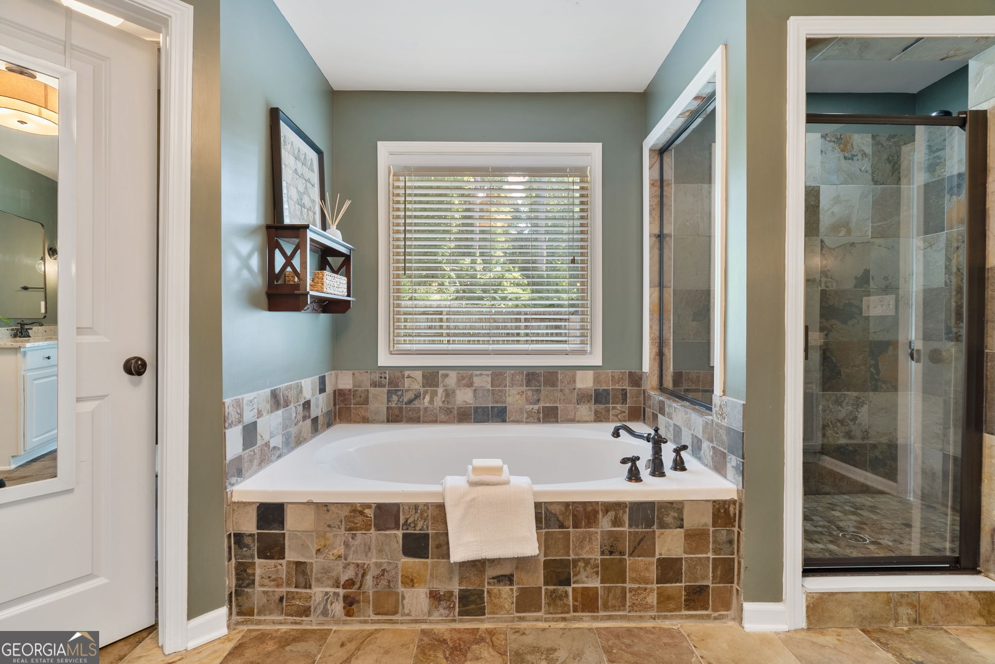 1925 Brantley Walk Lane NW