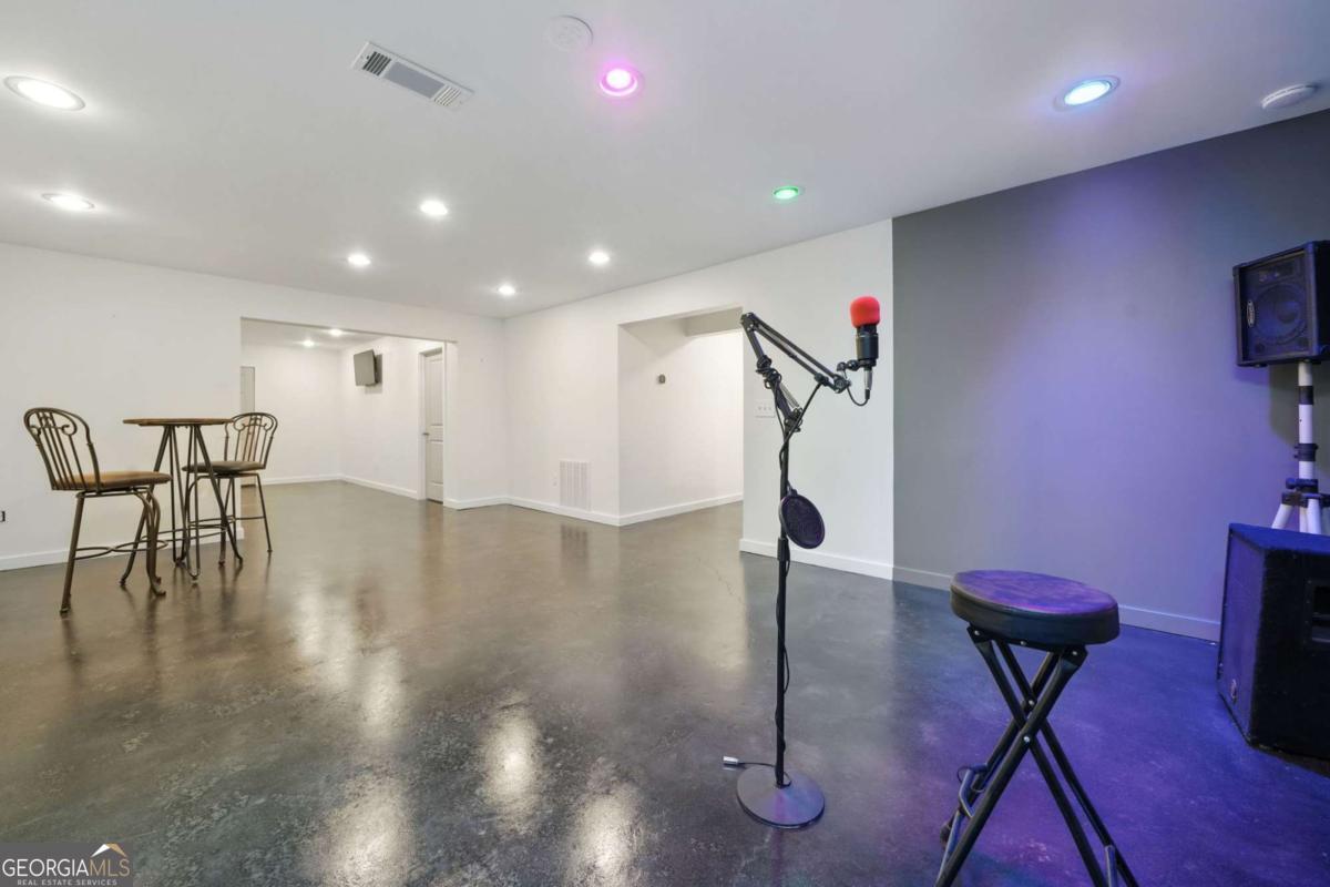 160 Crest Brooke Drive