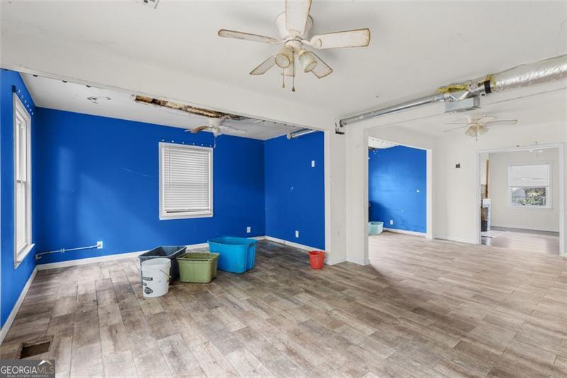 2044 HOWARD