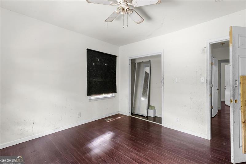 2044 HOWARD