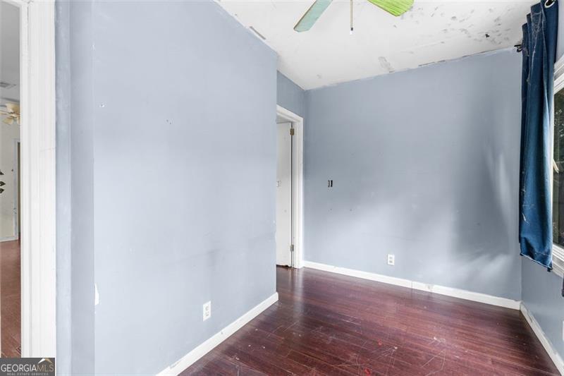 2044 HOWARD