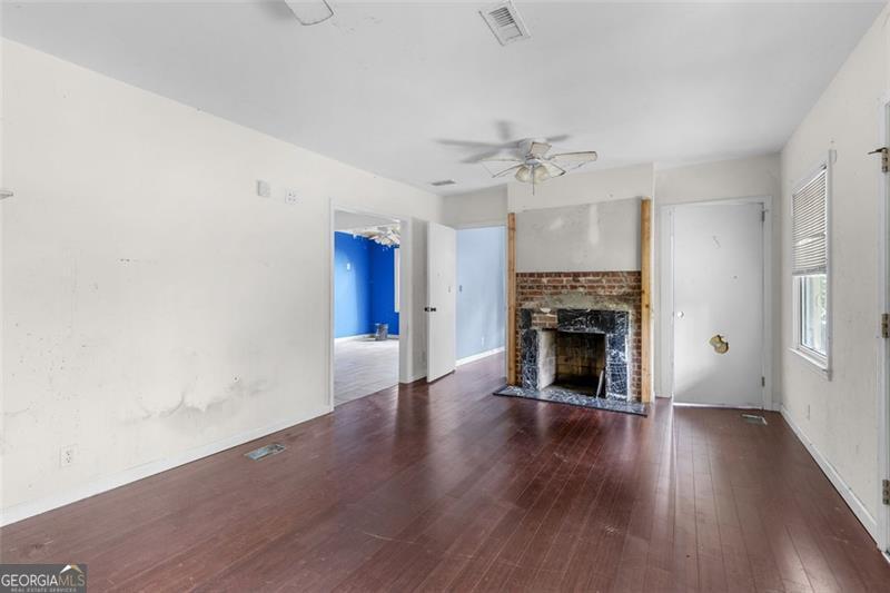 2044 HOWARD