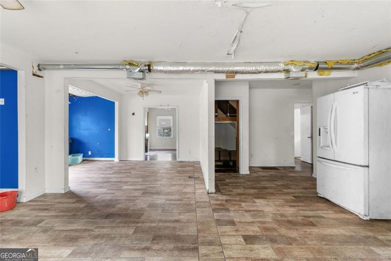 2044 HOWARD