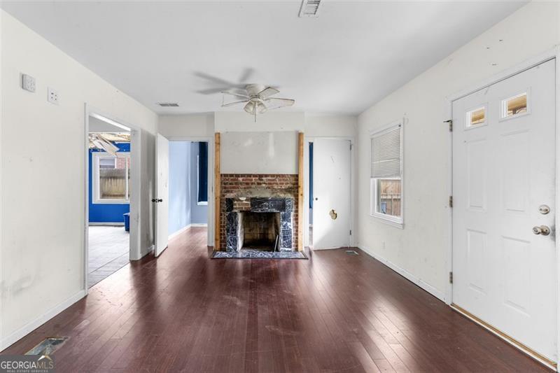 2044 HOWARD
