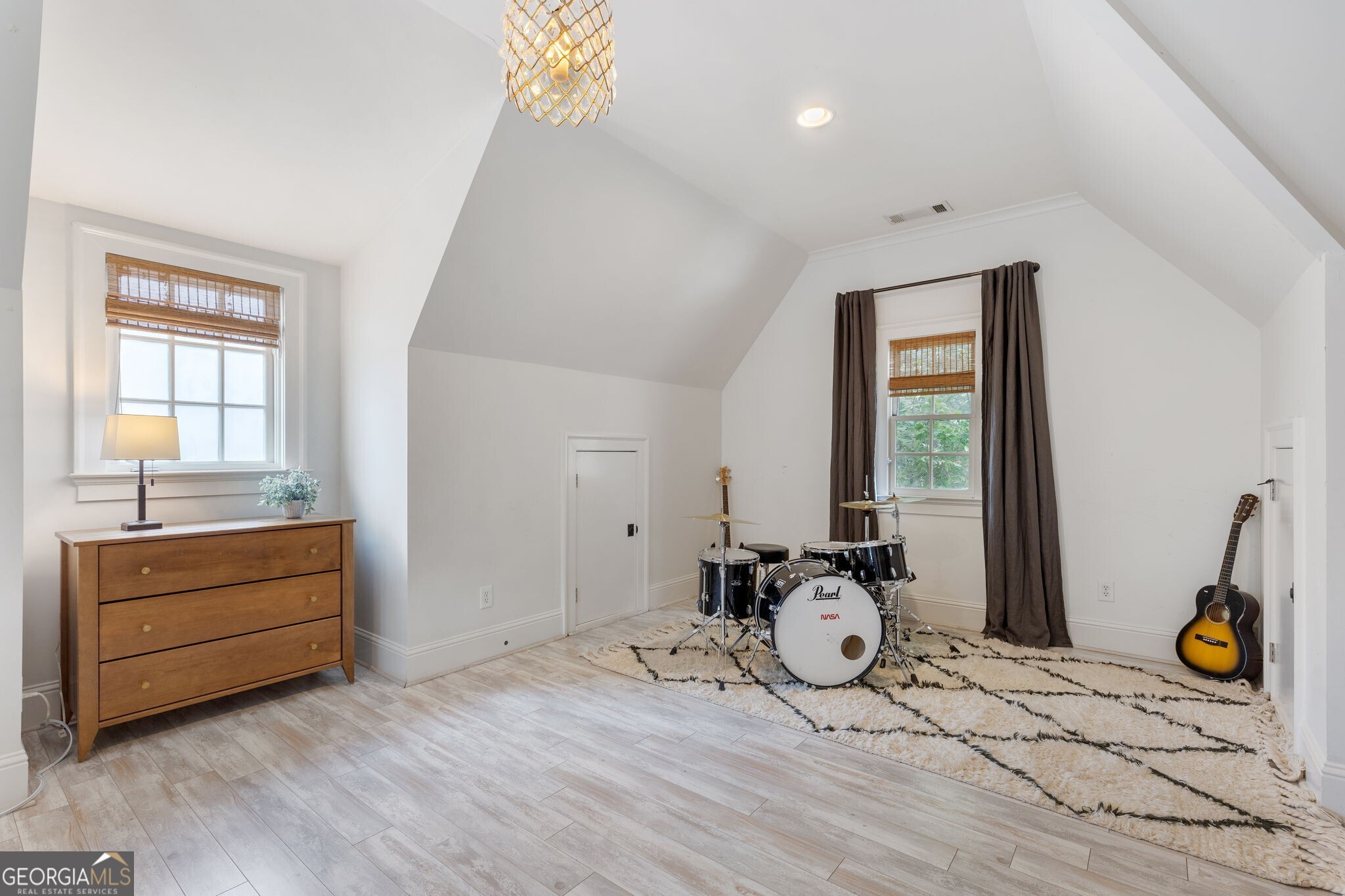 764 Burke Road NE