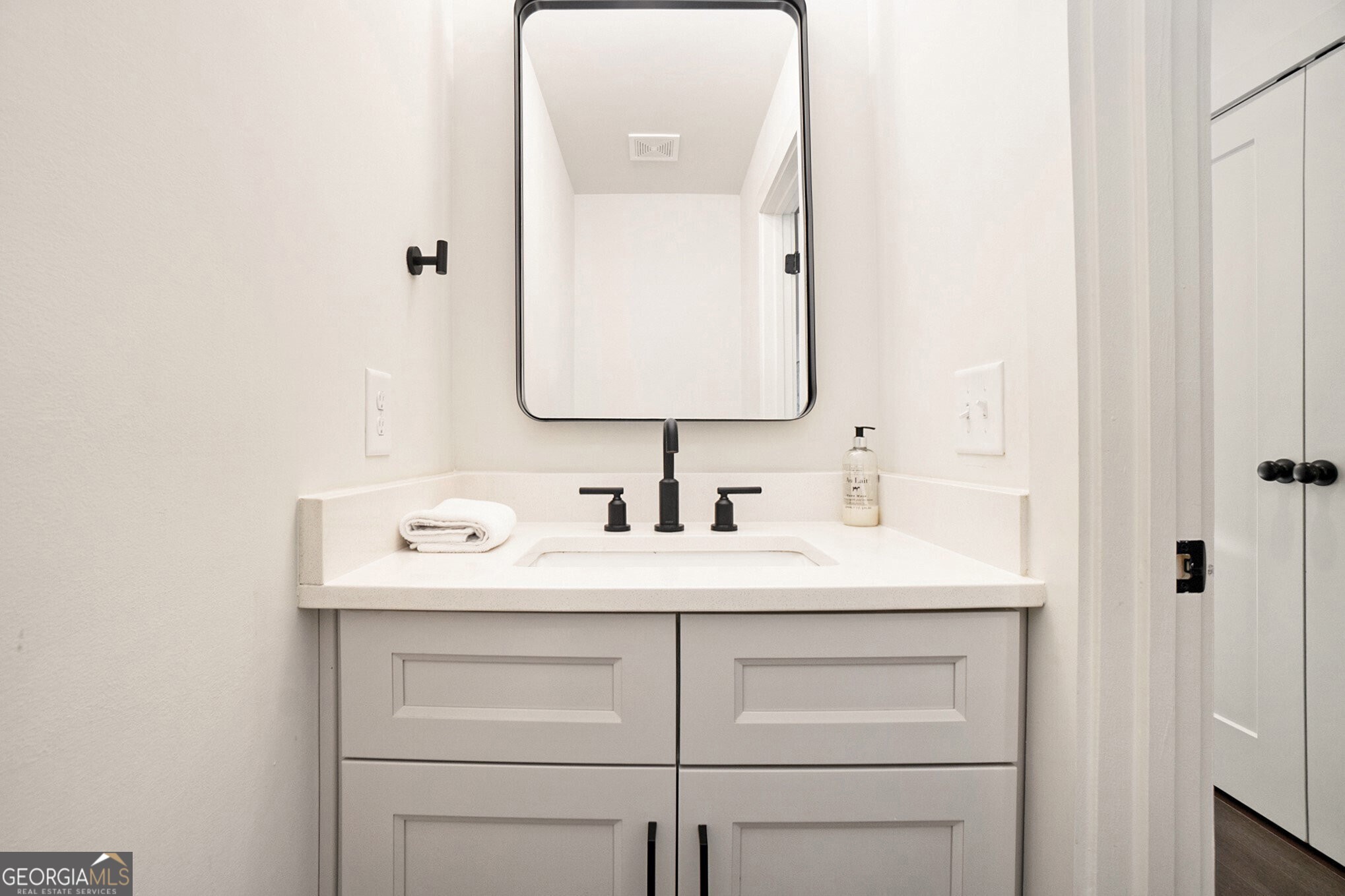 1350 May Avenue SE # 4