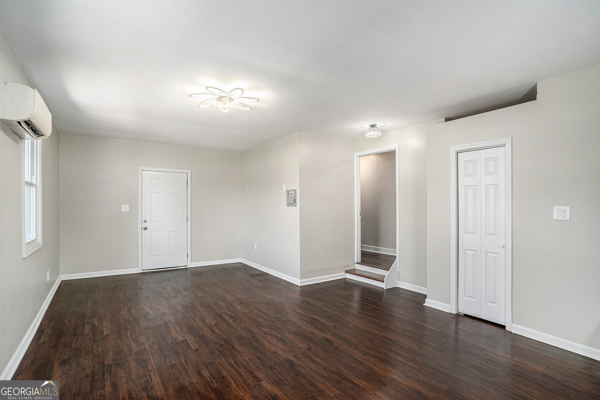 2284 Briarwood Circle SW